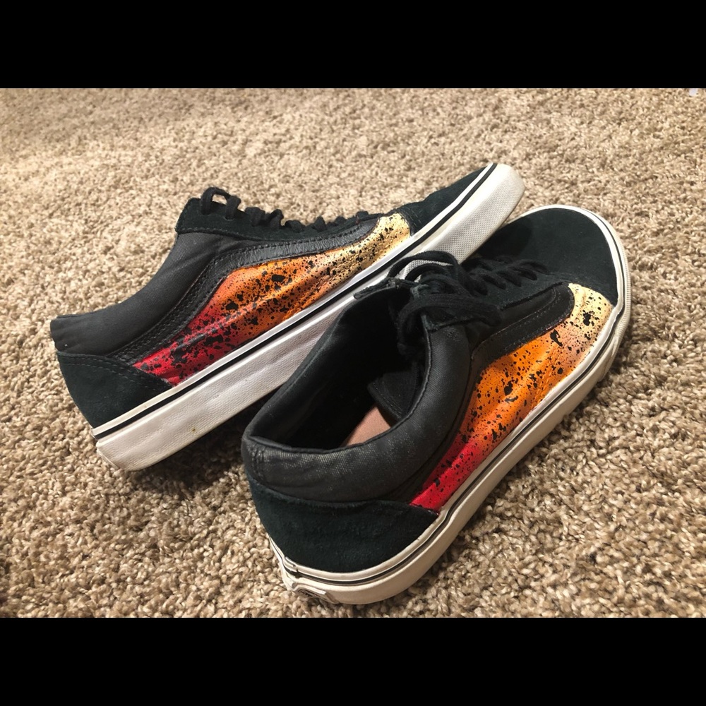 Vans Custom Painted Shoe Men 8 View 3